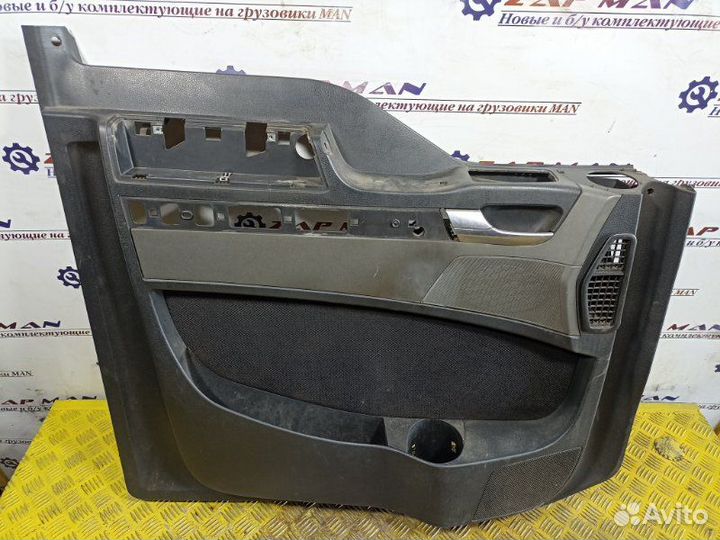 Обшивка двери левая Man Tgx