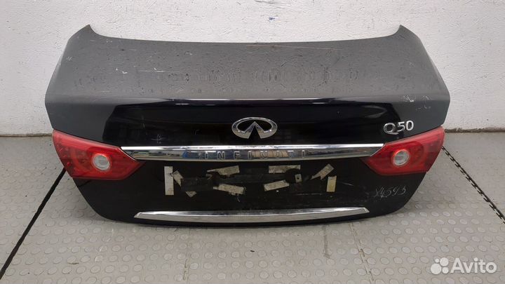 Фонарь крышки багажника Infiniti Q50, 2015