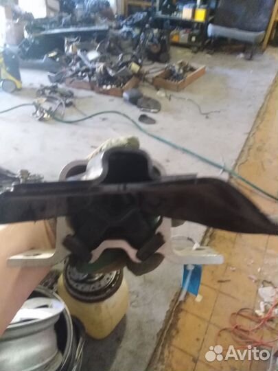 Опора двигателя Renault Logan 1