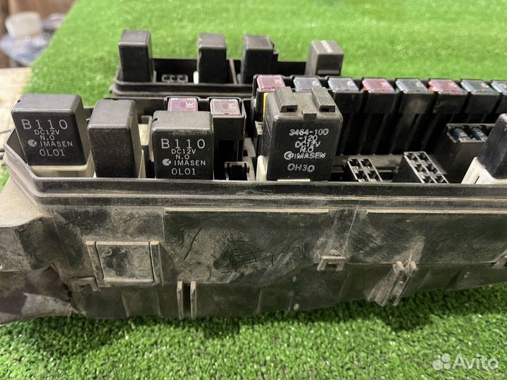 Блок предохранителей (большой) Mazda MPV