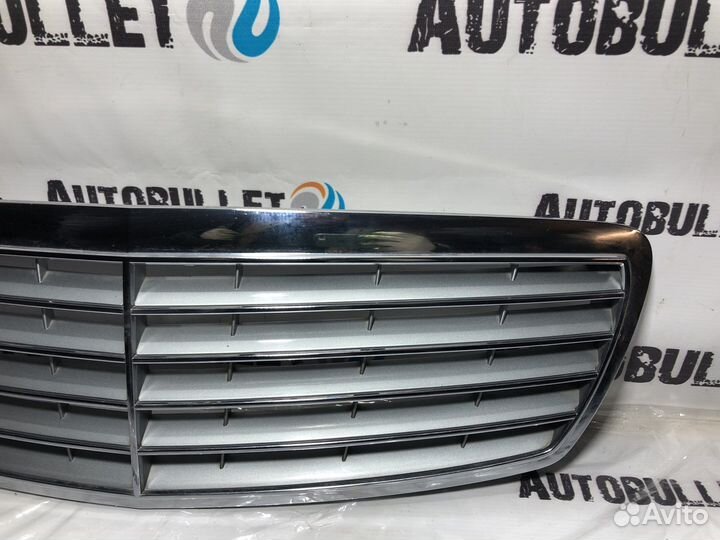 Решётка радиатора Mercedes W211 2005
