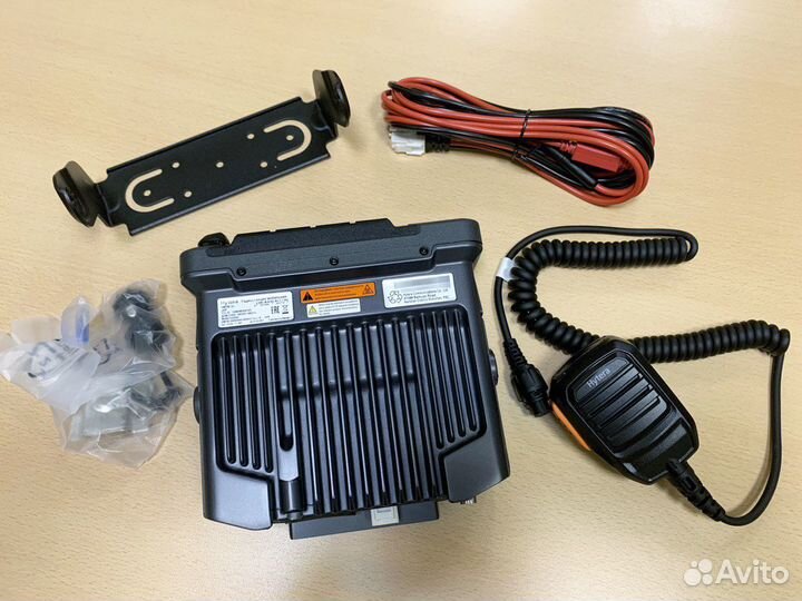 Радиостанция возимо-базовая Hytera HM785