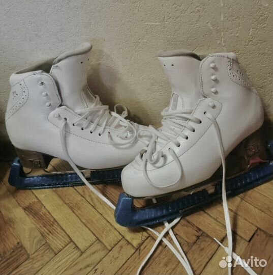 Коньки с лезвиями Risport RF3 Pro 265