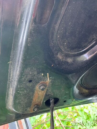 Крышка багажника на газ 3110 ; 31105