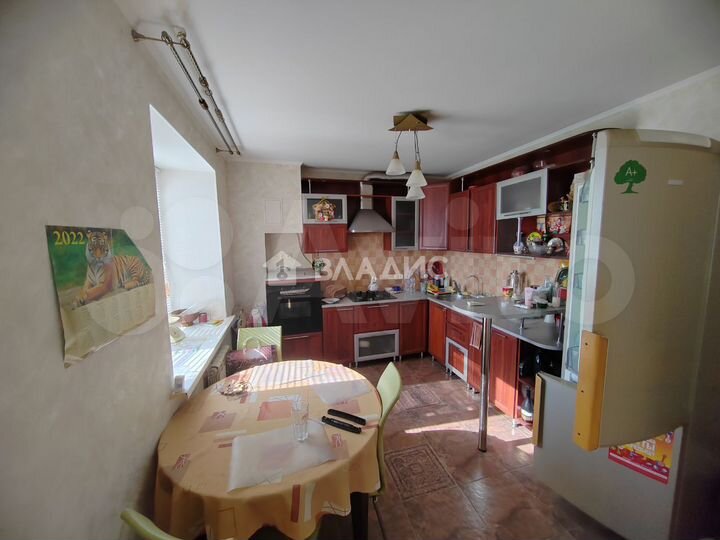 3-к. квартира, 80 м², 4/10 эт.