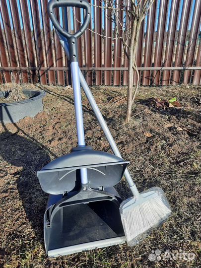 Совок ловушка +щетка