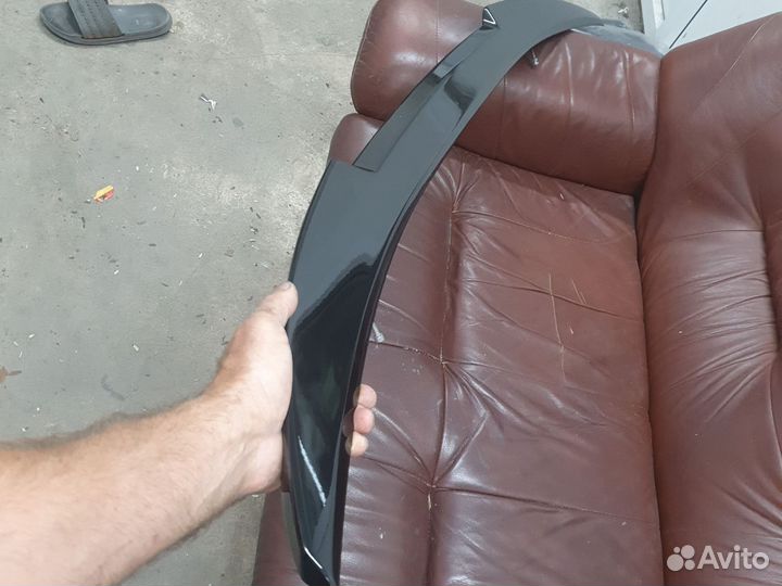Спойлер на крышку багажника bmw G30