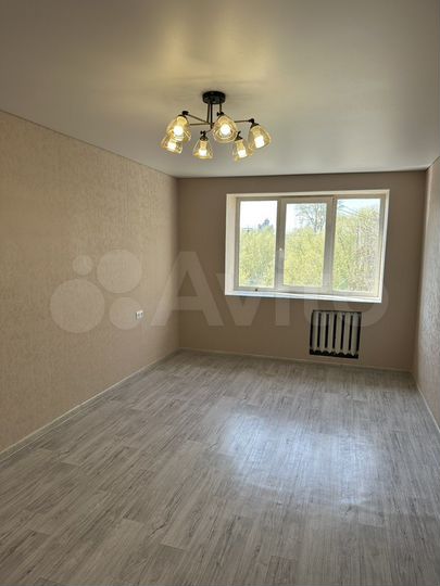 Комната 19 м² в 2-к., 4/5 эт.