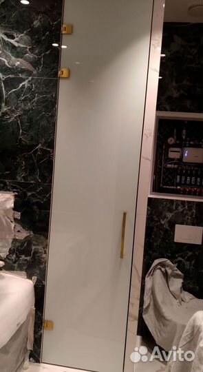 Стеклянная дверь от производителя