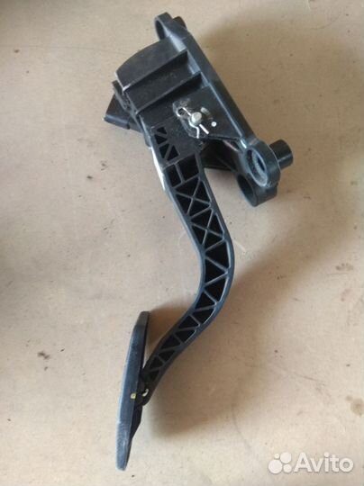 Педаль газа Hyundai Tucson I (2004—2010)