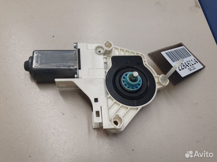 Моторчик стеклоподъёмника передний правый Audi A6