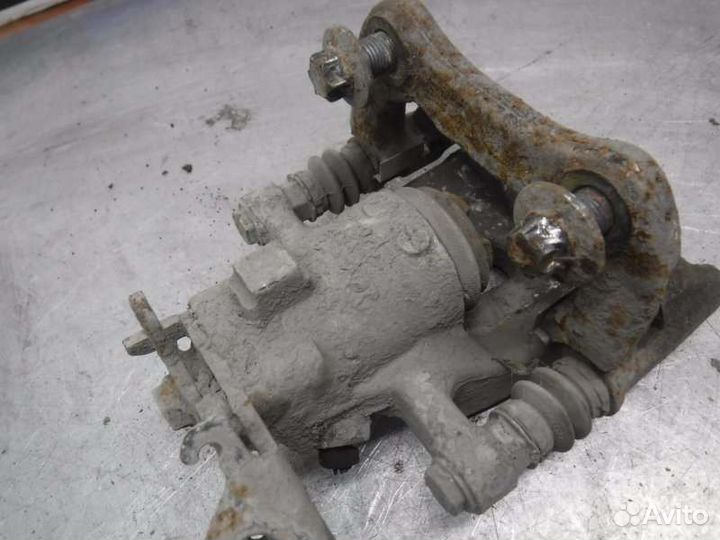 Суппорт задний правый Renault Megane K4M 2005