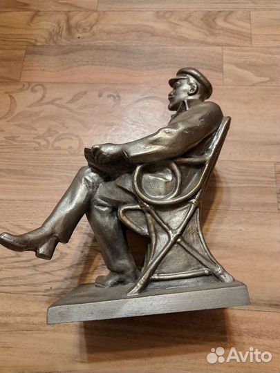 Статуэтка Ленин