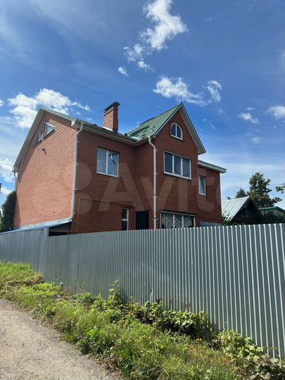 Дом 260 м² на участке 4,5 сот.