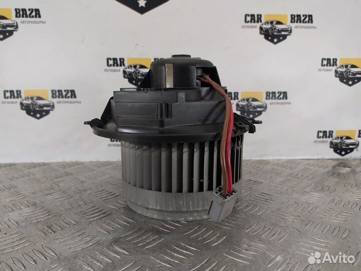 Вентилятор отопителя Volvo XC90