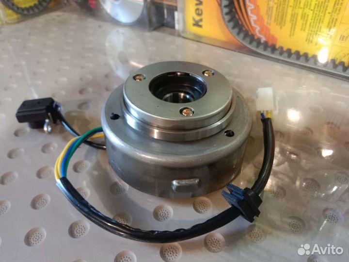 Генератор на мопед в сборе