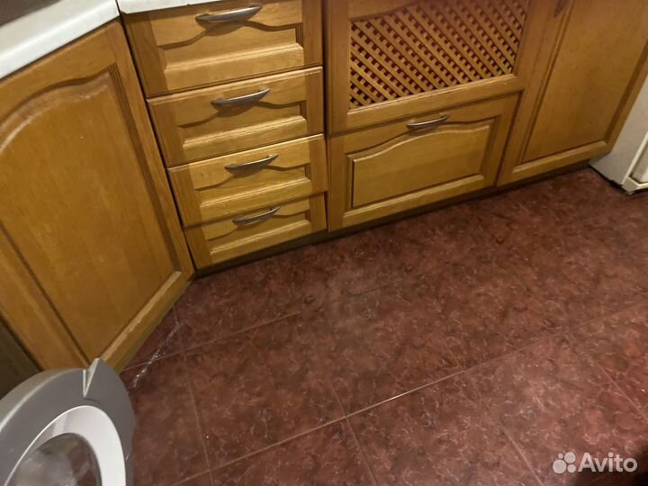 Продаю кухню бу