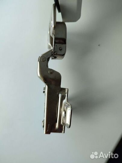 Петли мебельные ferrari, два вида