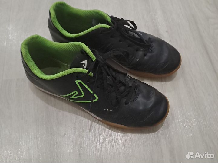 Футзалки 37 demix, бутсы