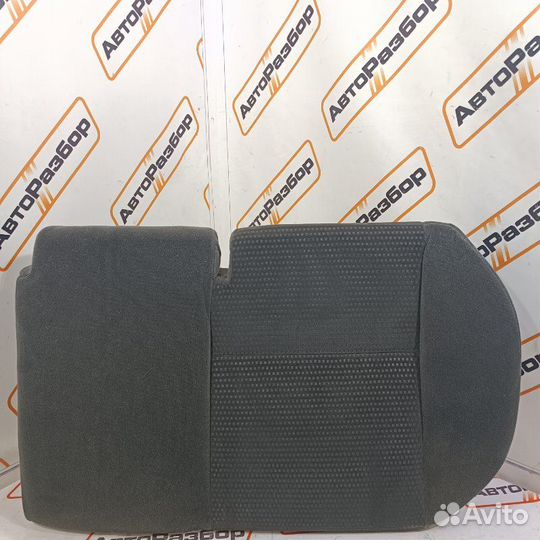 Сиденье заднее левое Ford Focus седан 2006