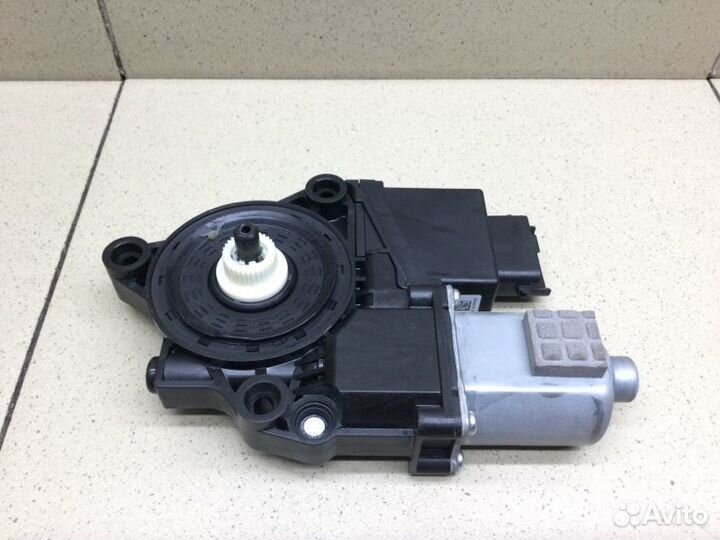 Моторчик стеклоподъемника задний правый Kia Optima