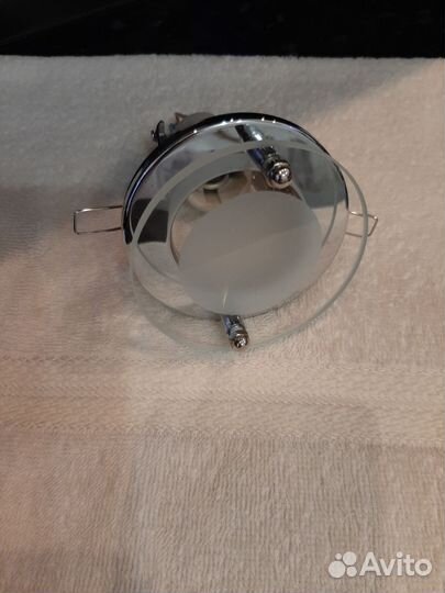 Светильники потолочные точечные с лампочками