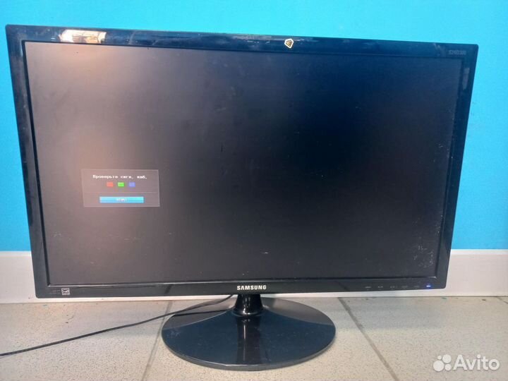 Монитор Samsung S24D300H