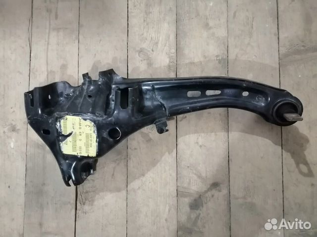 Рычаг продольный левый задней подвески