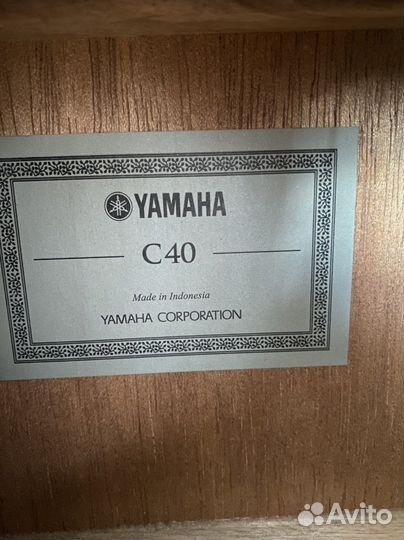 Классическая гитара yamaha c40