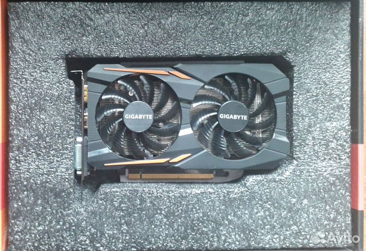 Видеокарта AMD Radeon RX 560 2GB