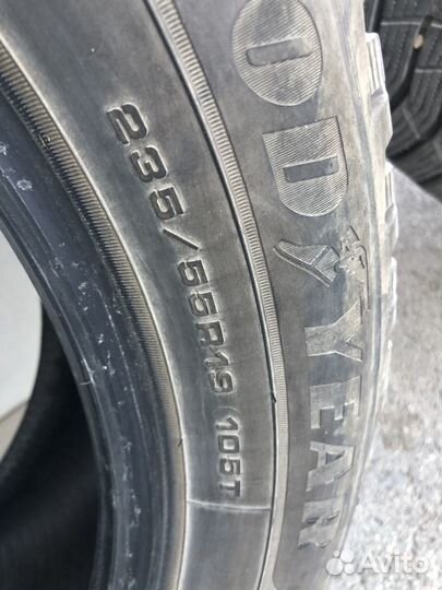 Goodyear UltraGrip 235/55 R19