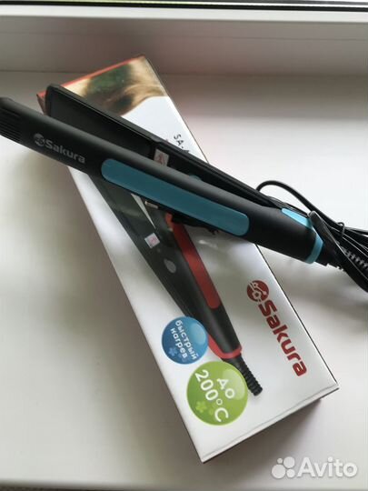 Выпрямитель для волос новый