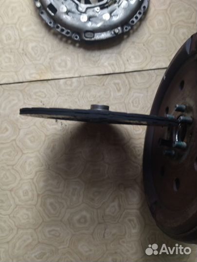 Комплект сцепления на volkswagen транспортёр Т5