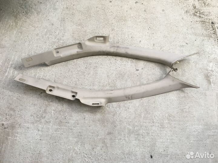 Обшивка стойки передняя Audi A4 (4124)