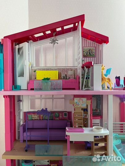 Кукольный домик Барби с лифтом. оригинал