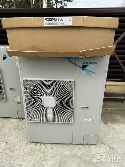 Кассетный инверторный Daikin Fcqg100F/rzq100l