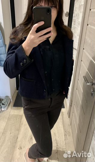 Комплект фирменной женской одежды