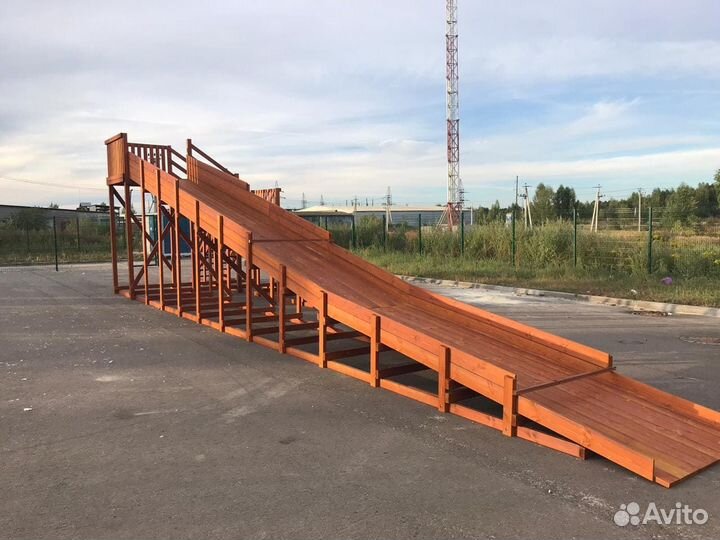 Зимняя горка, деревянная горка