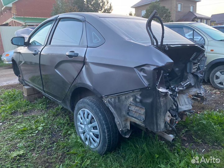 LADA vesta в разборе запчасти б/У