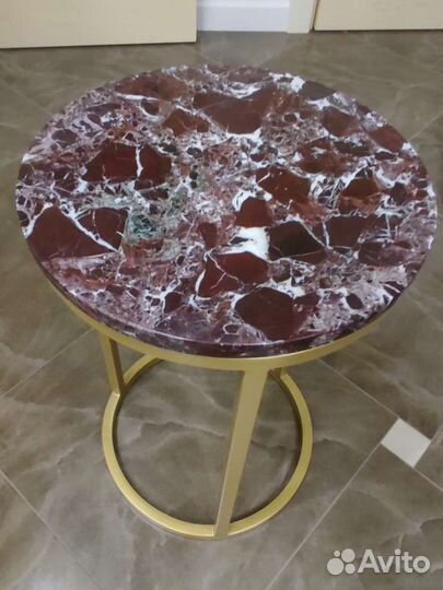 Дизайнерский столик из Натурального Мрамора