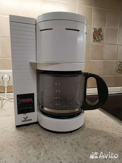 Продам капельную кофеварку
