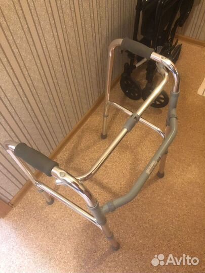 Ходунки для взрослых шагающие