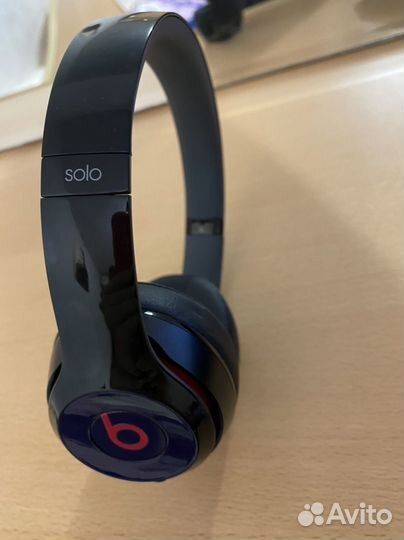 Беспроводные наушники Beats solo