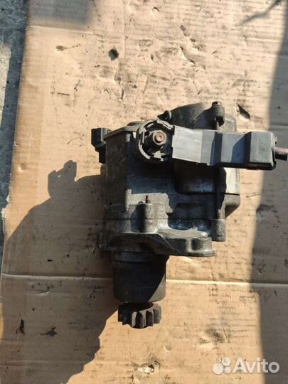 Стартер на Toyota RAV4 2004г 2,0 бензин