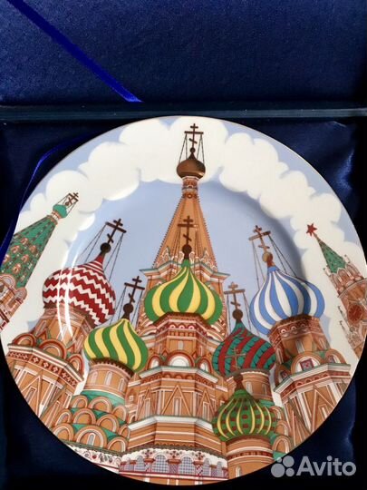 Коллекционная тарелка из фарфора 