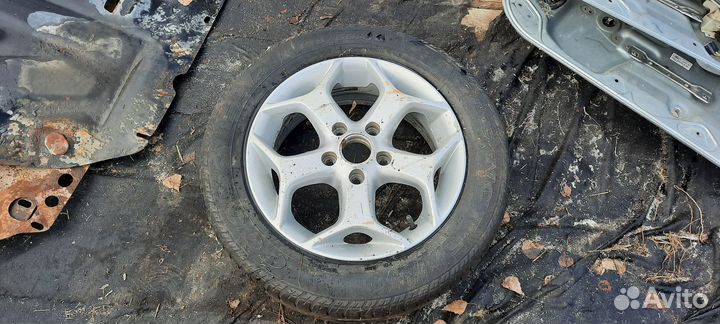 Форд фокус 2 литой диск R15 продам