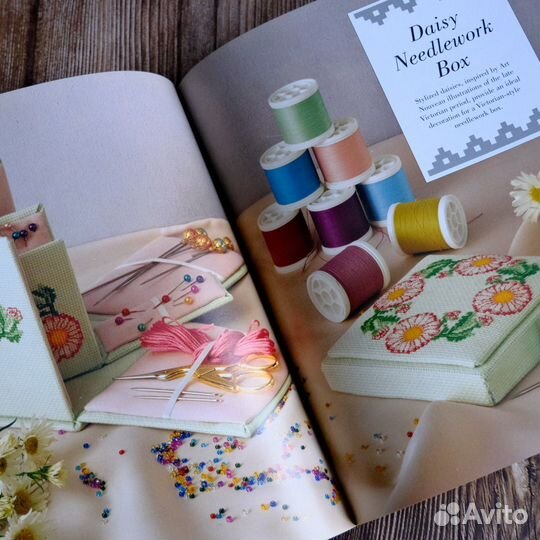 Flower Wreaths & Garlands in Cross Stitch