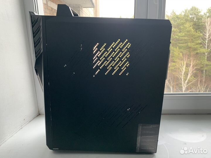 Корпус Asus Rog Strix