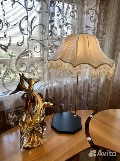 Лампа настольная