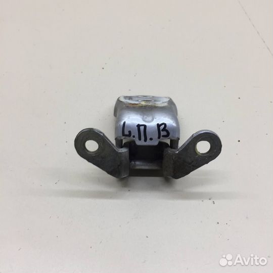 Петля двери передней левой нижняя Chevrolet Captiv